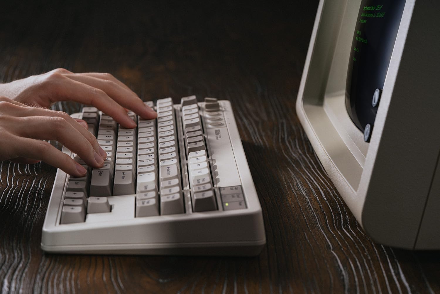 8BitDo Retro Mechanical Keyboard M Edition (Clavier Qwerty 87 touches - DISPOSITION ANSI / ANSI LAYOUT) - Claviers - 8Bitdo - Shop Just for Games