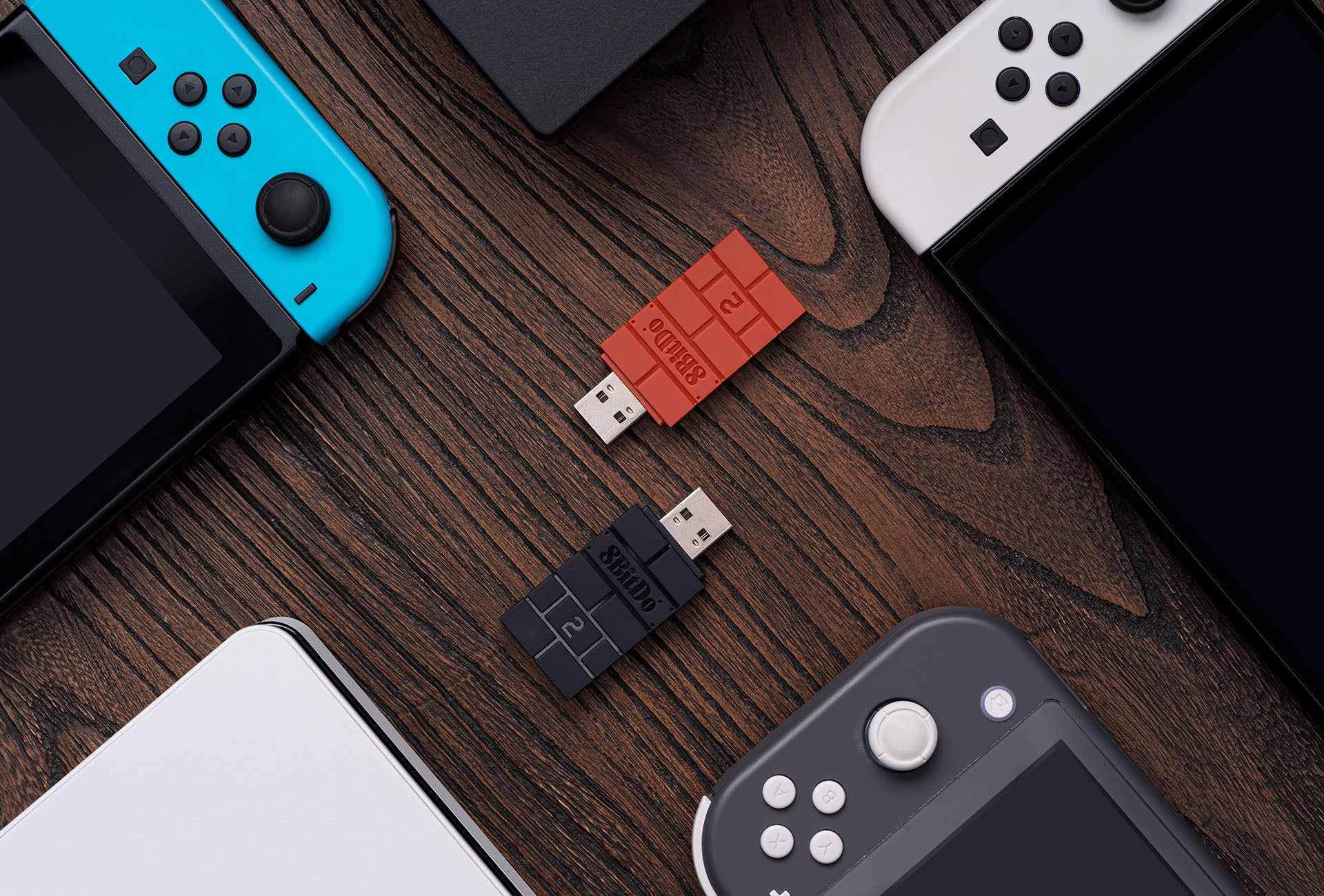 8Bitdo Adaptateur Wireless USB Version 2 pour Windows/Raspberry Pi/Steam Deck/Xbox/PS5/Nintendo Switch - Manettes - 8Bitdo - Shop Just for Games