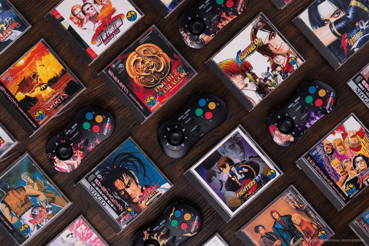 Terry Bogard Edition : 8Bitdo Manette Bluetooth Style SNK Neo Geo - compatible PC Windows, Android & Neo Geo Mini - Manettes - 8Bitdo - Shop Just for Games